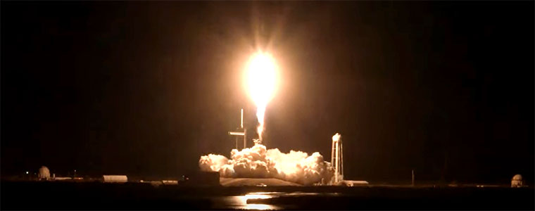 Starlink start 2022 satelita Falcon 9 760px