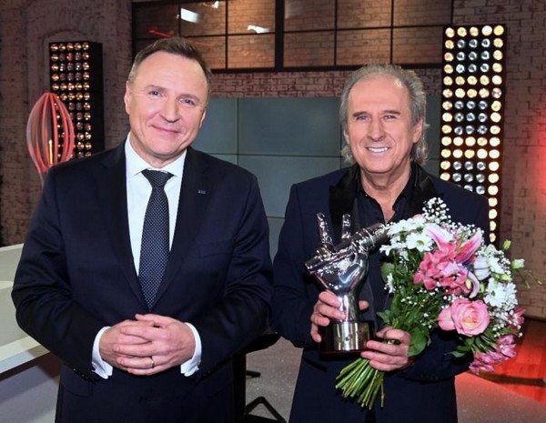 Jacek Kurski i Krzysztof Prusik w programie „The Voice Senior”, foto: Jan Bogacz/TVP