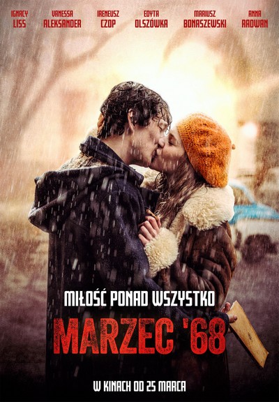 Ignacy Liss i Vanessa Aleksander oraz samochody Syrena, Wartburg i FSO Warszawa na plakacie promującym kinową emisję filmu „Marzec ’68”, foto: TVP