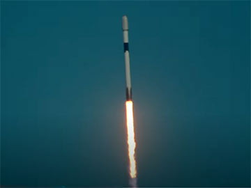 SpaceX: wyniesiono ponad 2500 satelitów Starlink [wideo]