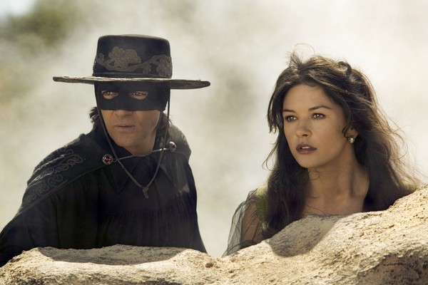 Antonio Banderas i Catherine Zeta-Jones w filmie „Legenda Zorro”, foto: AMC Networks International