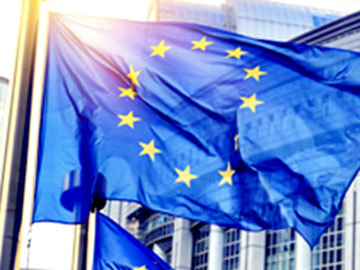 Zatwierdzenie aktów o usługach cyfrowych przez Parlament Europejski